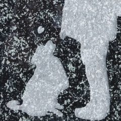 愛犬と共に眠る場所を求めて